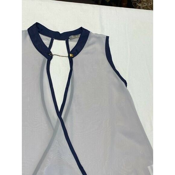 Finn & Clover Women’s Gray Blue Sleeveless Keyhole Neck Chain gray blue top sz S - Picture 3 of 7